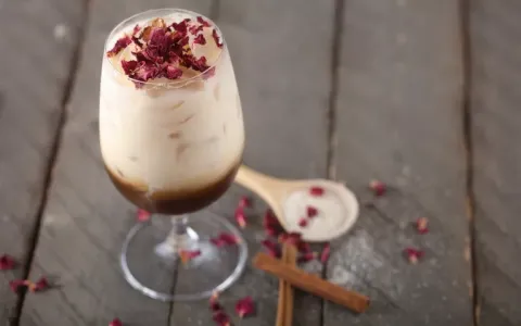 ChilledRoseChaiLatte